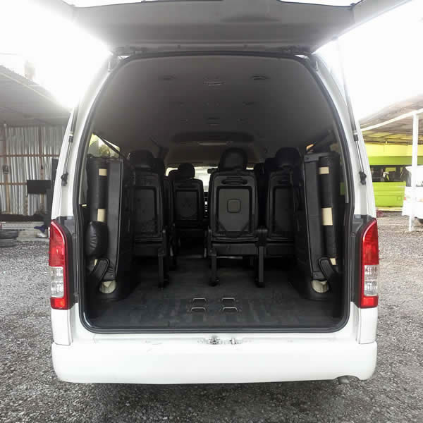 Ruang Bagasi Toyota Hiace 14 seater untuk Antar Jemput Bandara Ngurah Rai (DPS) Denpasar Bali ke Cikarang Jawa Barat dan Carter Mobil