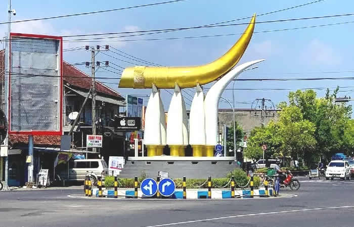 We provide Ngurah Rai International Airport, Denpasar (DPS), Bali pick-up and drop-off services to Ngawi, East Java, along with reliable inter-hotel transfer to all destinations in Bali, East Java, Central Java, Yogyakarta, West Java, Jakarta, Banten, private car and van rental with driver in a range of well-maintained, air-conditioned vehicles, including Toyota Avanza 5-seater car, Toyota Innova 6-seater car, and Toyota Hiace 14-seater van to suit your travel needs.